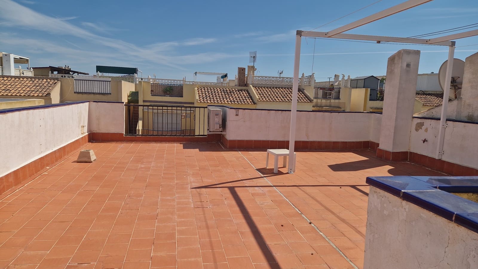 3 quarto Bungalow para venda em Torrevieja com piscina - 130 000 € (Ref: 9895003)