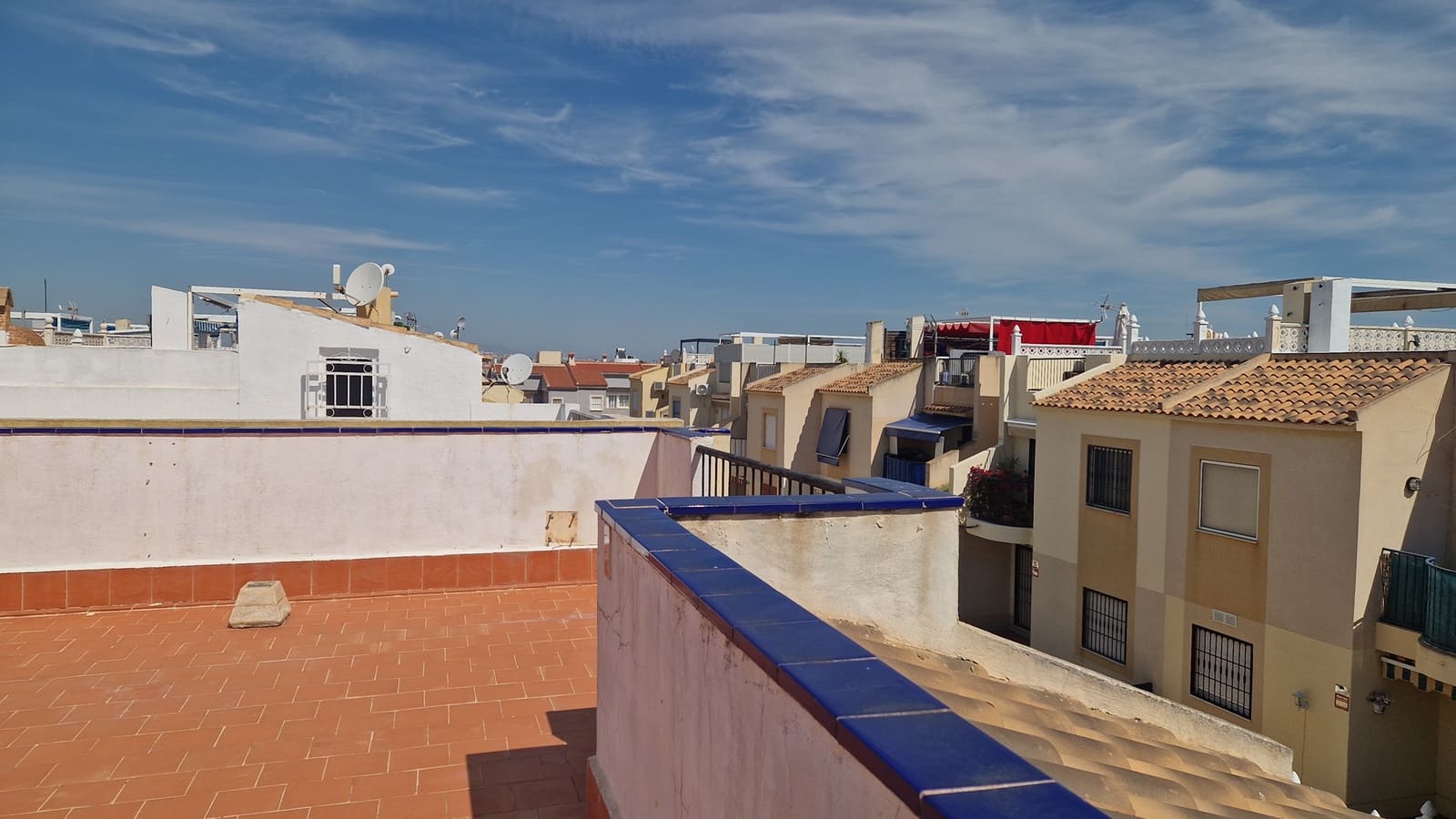 3 quarto Bungalow para venda em Torrevieja com piscina - 130 000 € (Ref: 9895003)