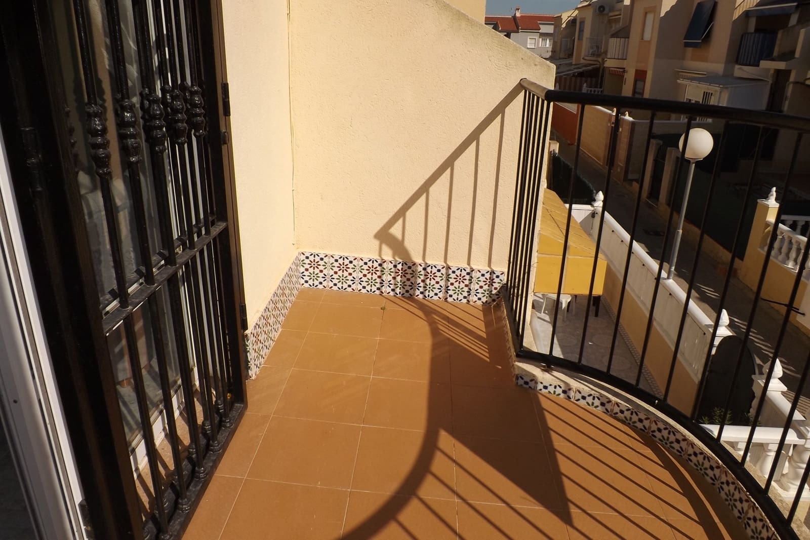3 quarto Bungalow para venda em Torrevieja com piscina - 130 000 € (Ref: 9895003)