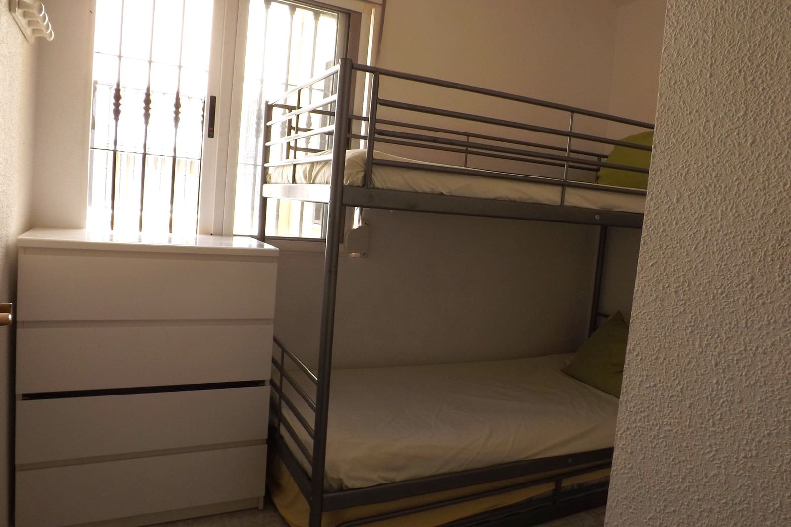 3 quarto Bungalow para venda em Torrevieja com piscina - 130 000 € (Ref: 9895003)