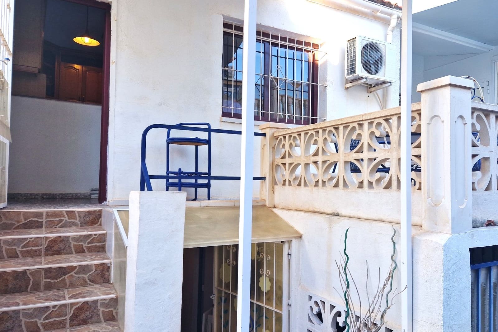 Adosado de 3 habitaciones en Torrevieja en venta con garaje - 169.999 € (Ref: 9895462)