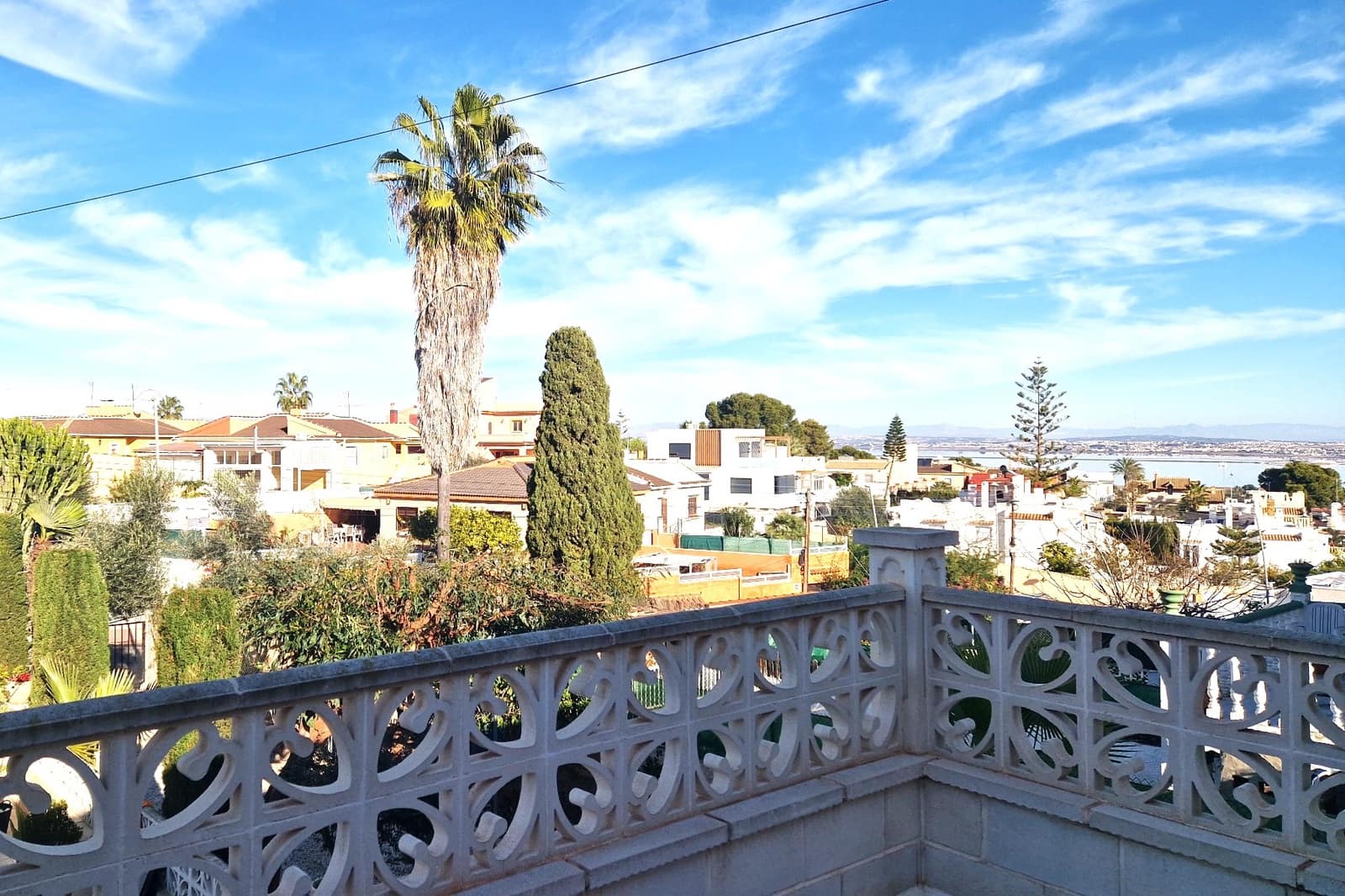 Adosado de 3 habitaciones en Torrevieja en venta con garaje - 169.999 € (Ref: 9895462)