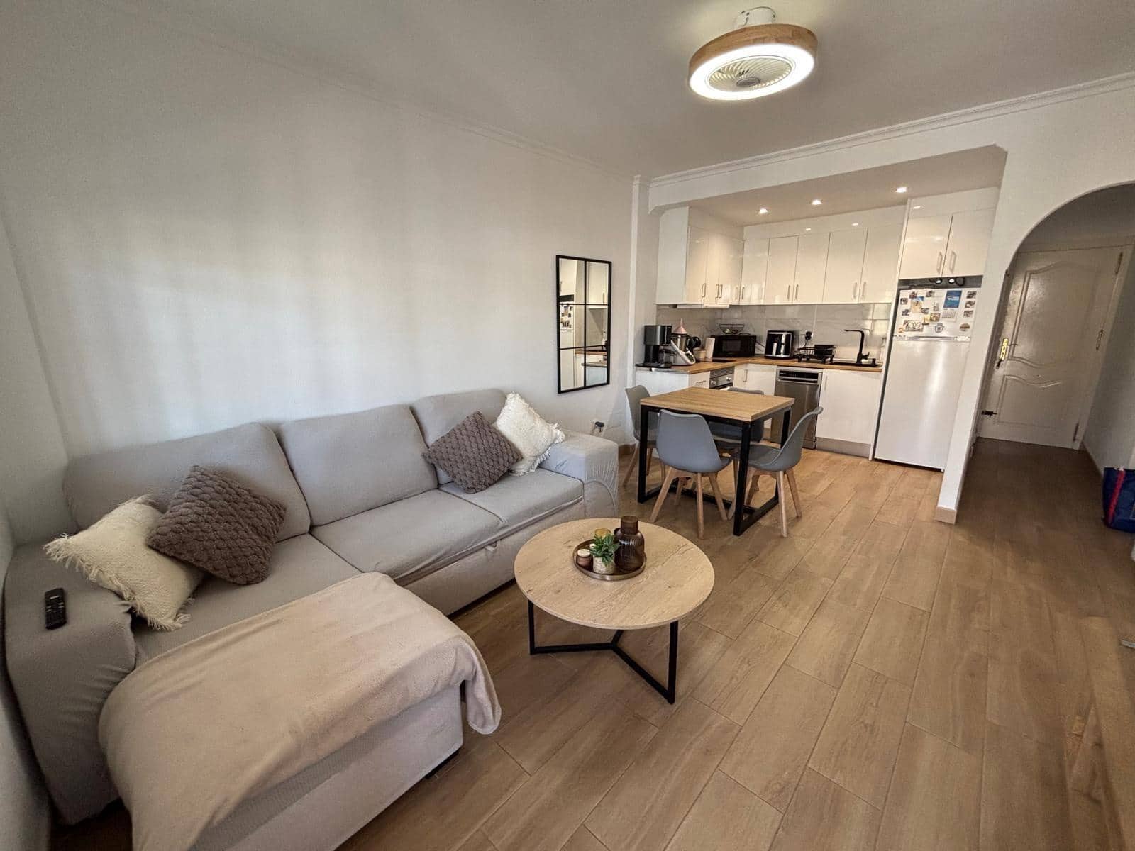 2 soveværelse Bungalow til salg i Torrevieja med swimmingpool - € 169.900 (Ref: 9897340)