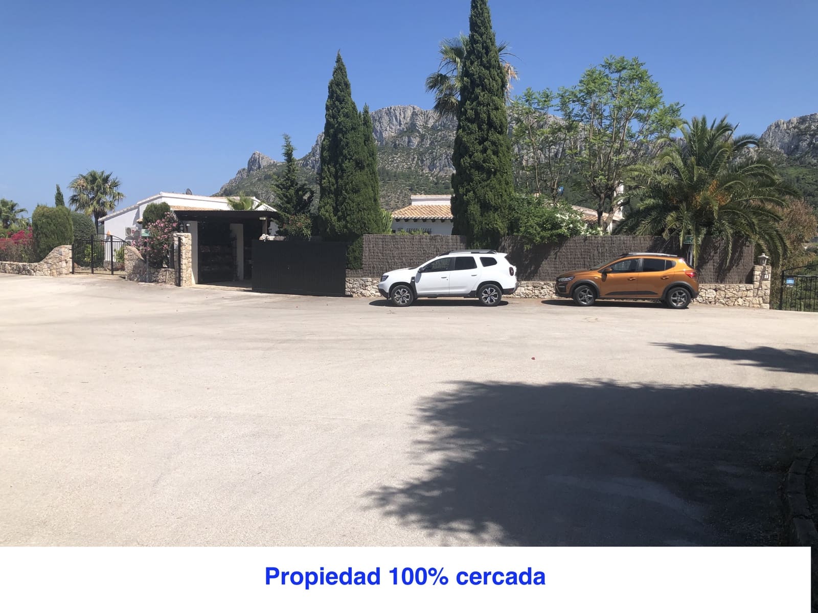 4 bedroom Villa for sale in Denia with pool garage - € 575,000 (Ref: 9893124)
