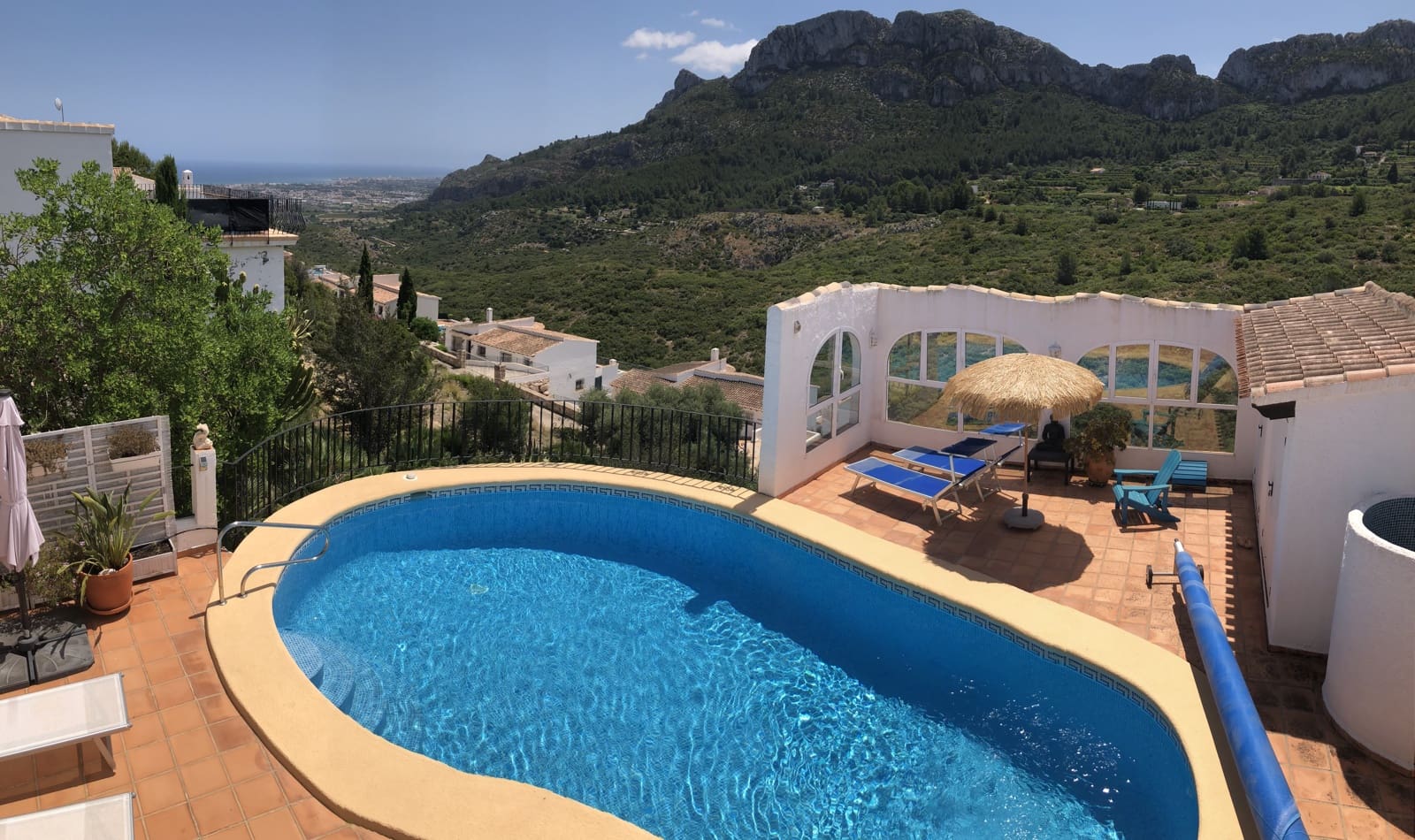 4 bedroom Villa for sale in Denia with pool garage - € 575,000 (Ref: 9893124)