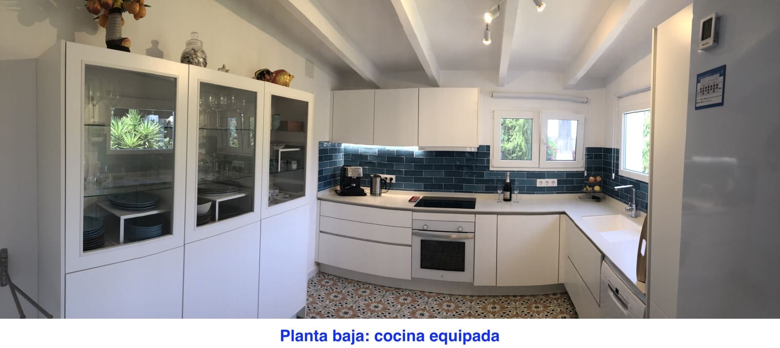 4 bedroom Villa for sale in Denia with pool garage - € 575,000 (Ref: 9893124)