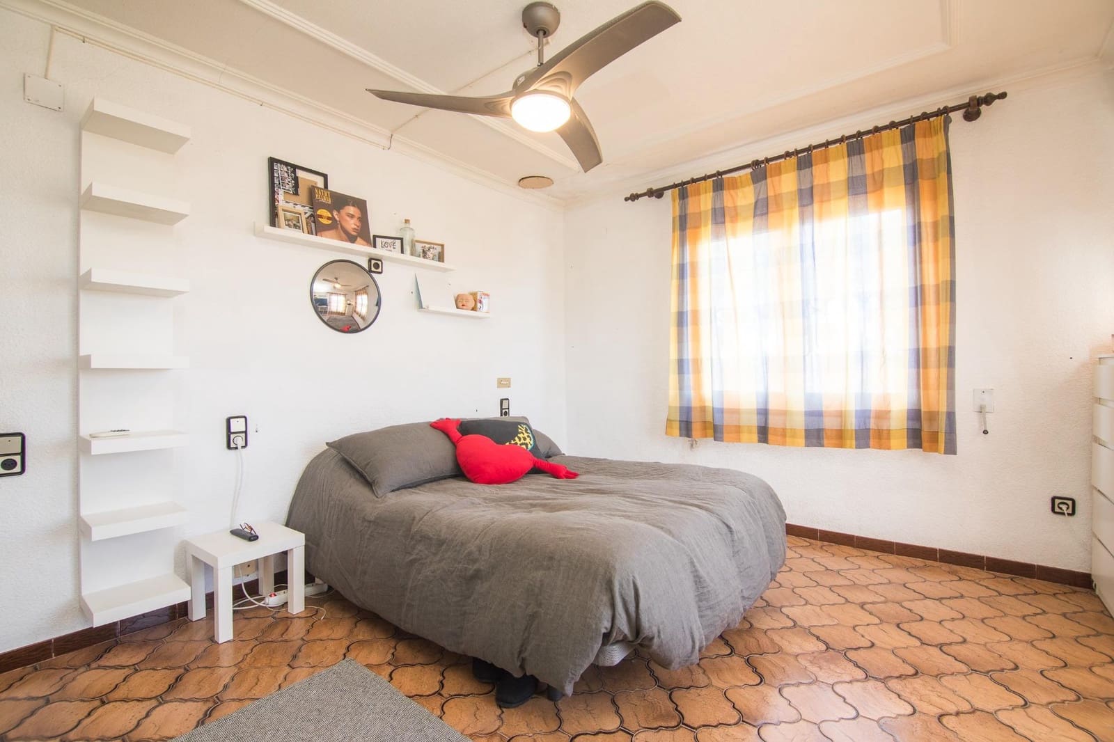5 bedroom Villa for sale in Elche / Elx with garage - € 448,000 (Ref: 10055621)