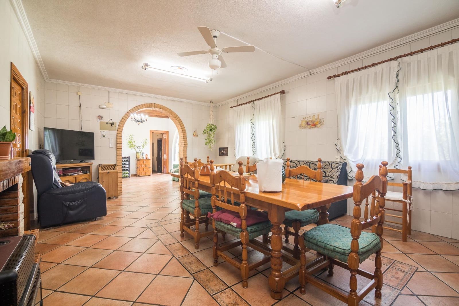 5 bedroom Villa for sale in Elche / Elx with garage - € 448,000 (Ref: 10055621)