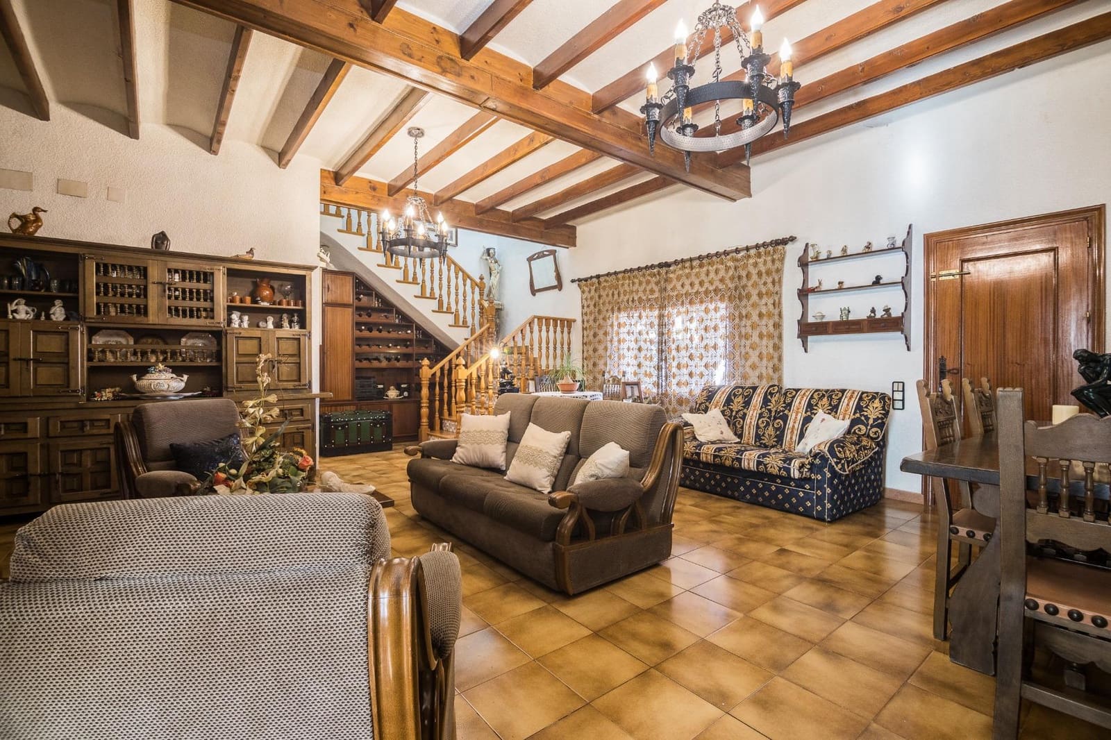 5 bedroom Villa for sale in Elche / Elx with garage - € 448,000 (Ref: 10055621)