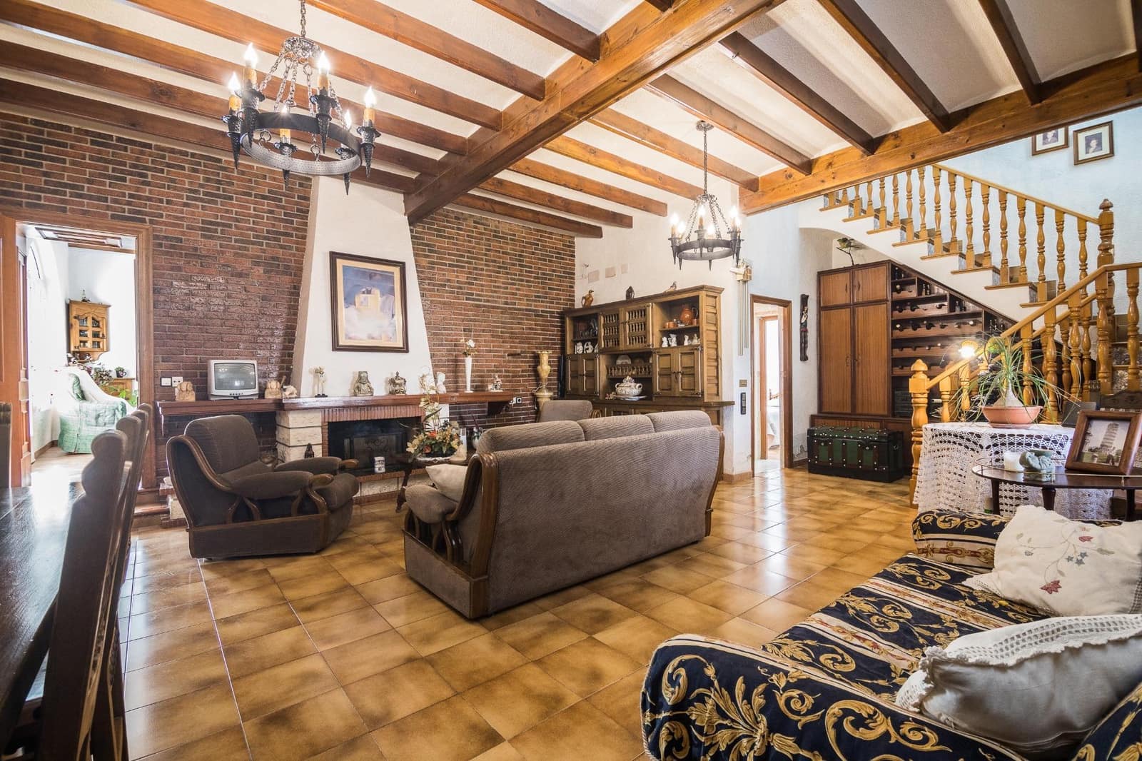 5 bedroom Villa for sale in Elche / Elx with garage - € 448,000 (Ref: 10055621)