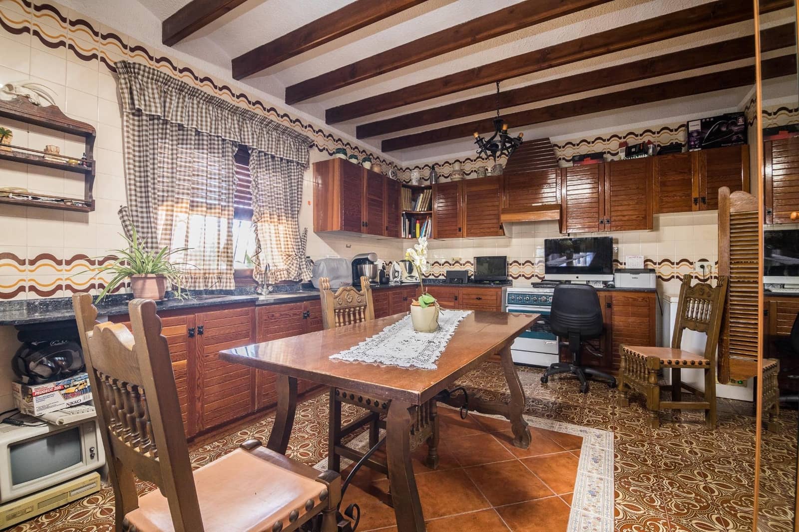 5 bedroom Villa for sale in Elche / Elx with garage - € 448,000 (Ref: 10055621)