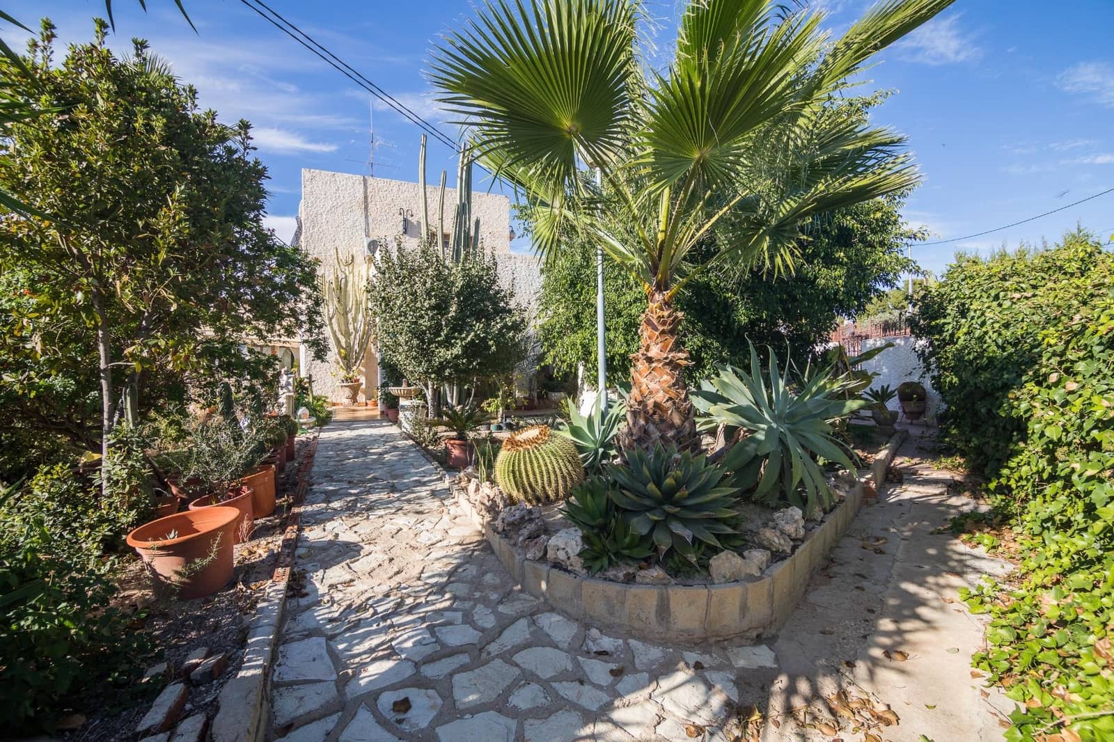 5 bedroom Villa for sale in Elche / Elx with garage - € 448,000 (Ref: 10055621)