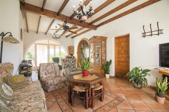 5 soverom Villa til salgs i Peña de las Águilas, Elche / Elx med garasje - € 448 000 (Ref: 10055621)