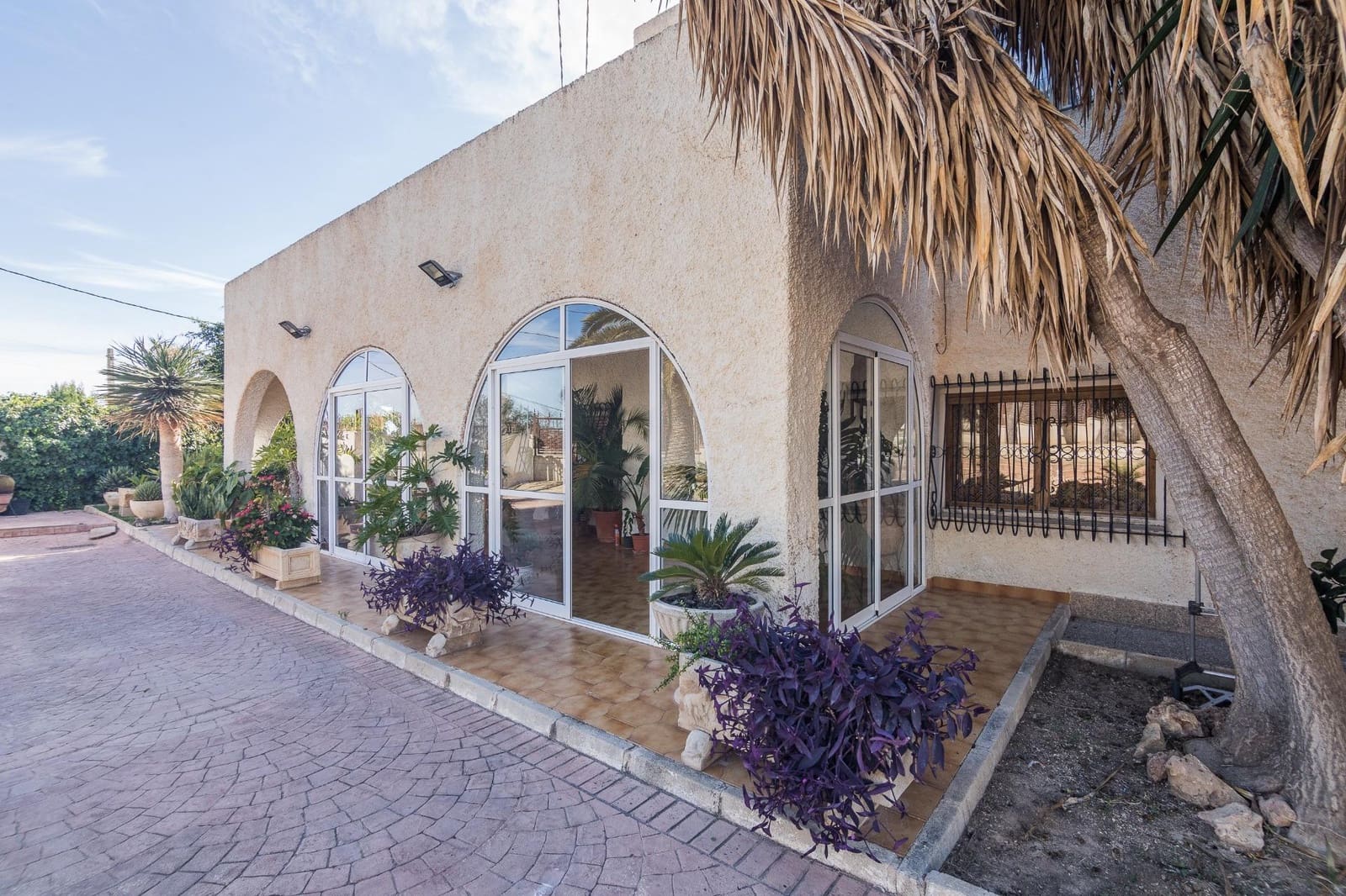 5 bedroom Villa for sale in Elche / Elx with garage - € 448,000 (Ref: 10055621)