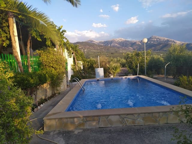 4 Zimmer Finca/Landgut zu verkaufen in Quesada mit Pool Garage - 595.000 € (Ref: 10055622)