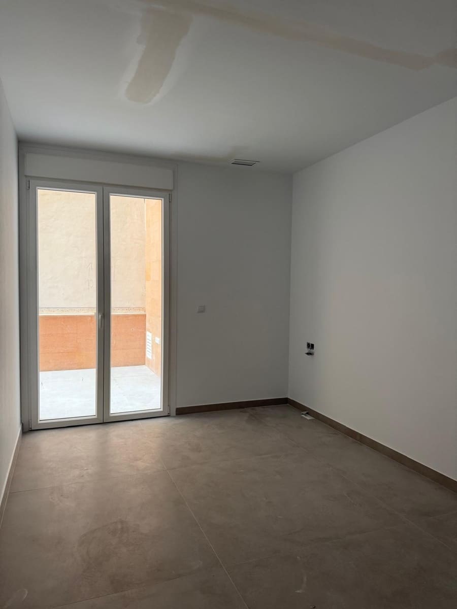 4 slaapkamer Flat te koop in Elche / Elx - € 650.000 (Ref: 10055624)