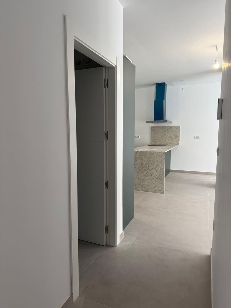 4 slaapkamer Flat te koop in Elche / Elx - € 650.000 (Ref: 10055624)