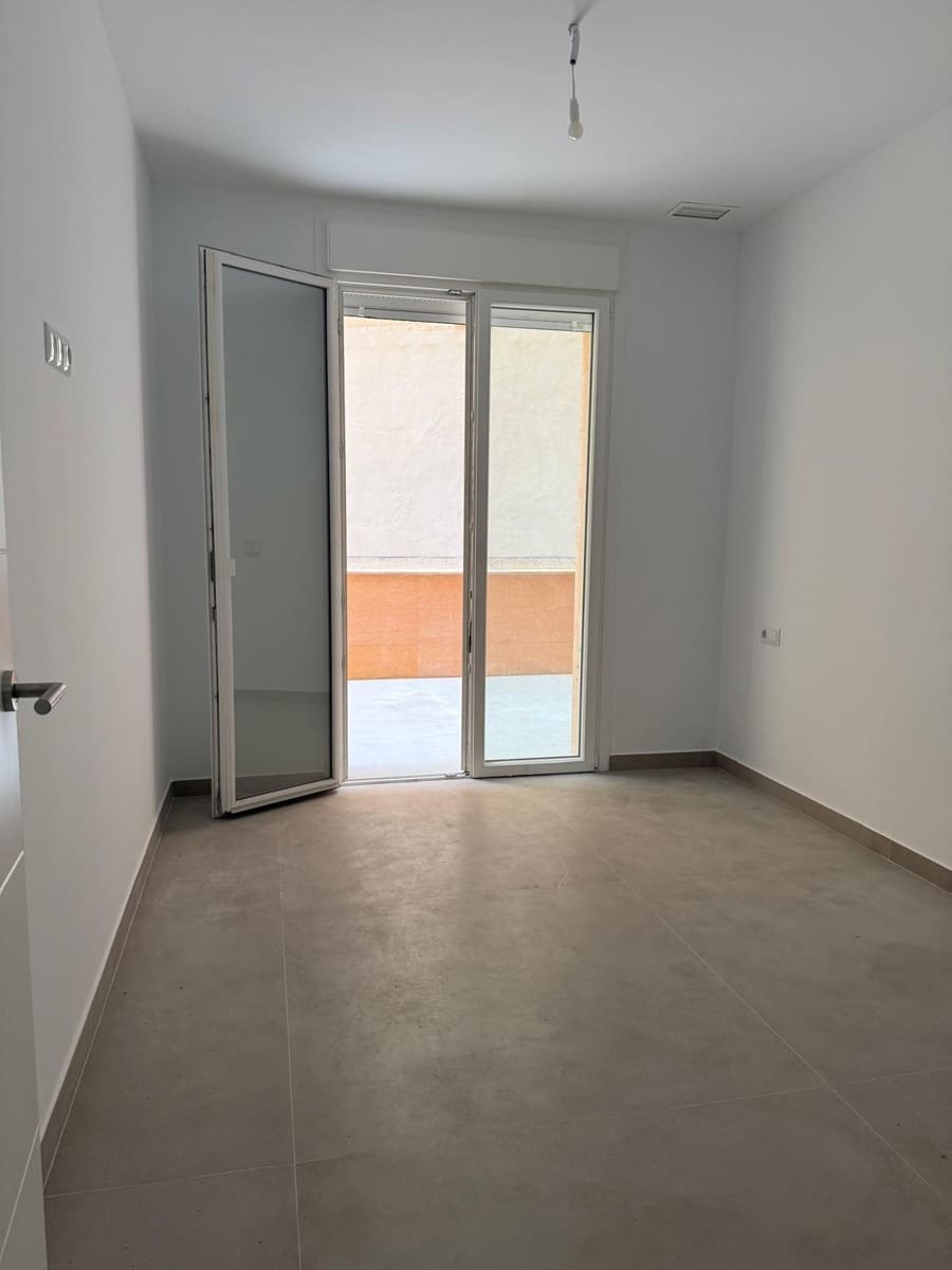 4 slaapkamer Flat te koop in Elche / Elx - € 650.000 (Ref: 10055624)