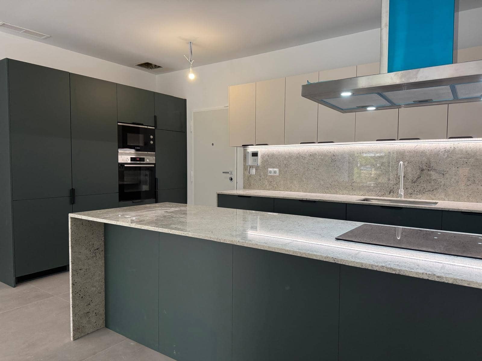 4 slaapkamer Flat te koop in Elche / Elx - € 650.000 (Ref: 10055624)