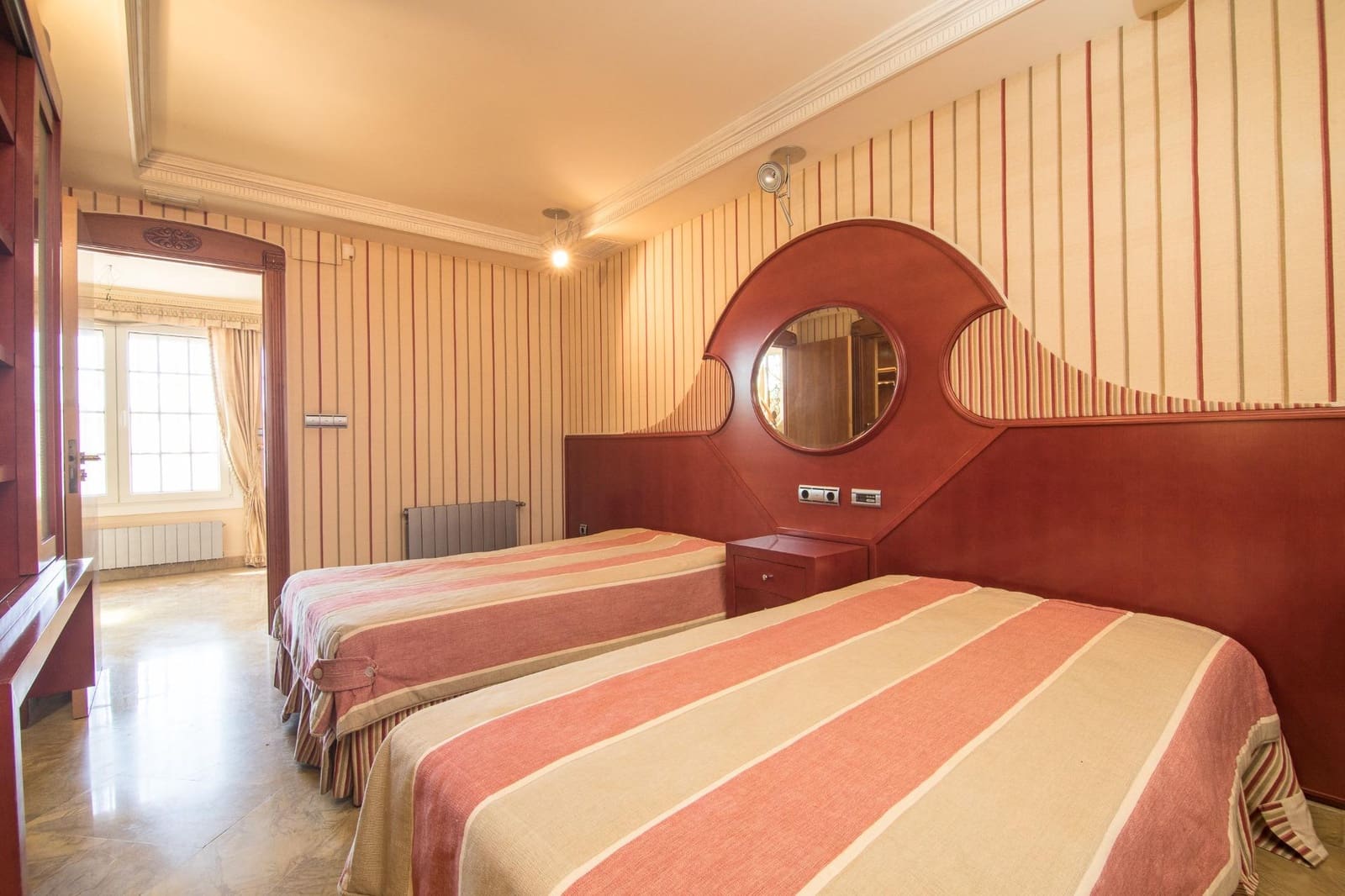 7 sypialnia Willa na sprzedaż w Elche / Elx z basenem garażem - 1 650 000 € (Ref: 10055632)