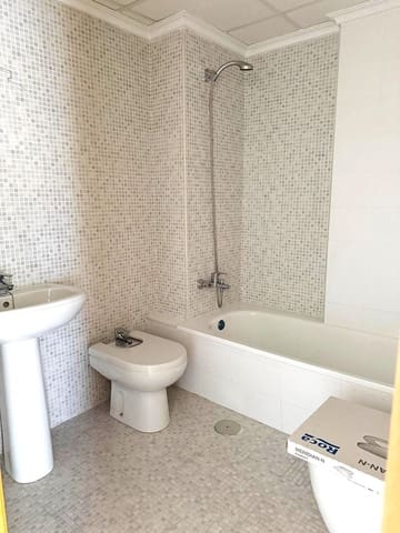Piso de 3 habitaciones en Albatera en venta con garaje - 130.000 € (Ref: 10055633)