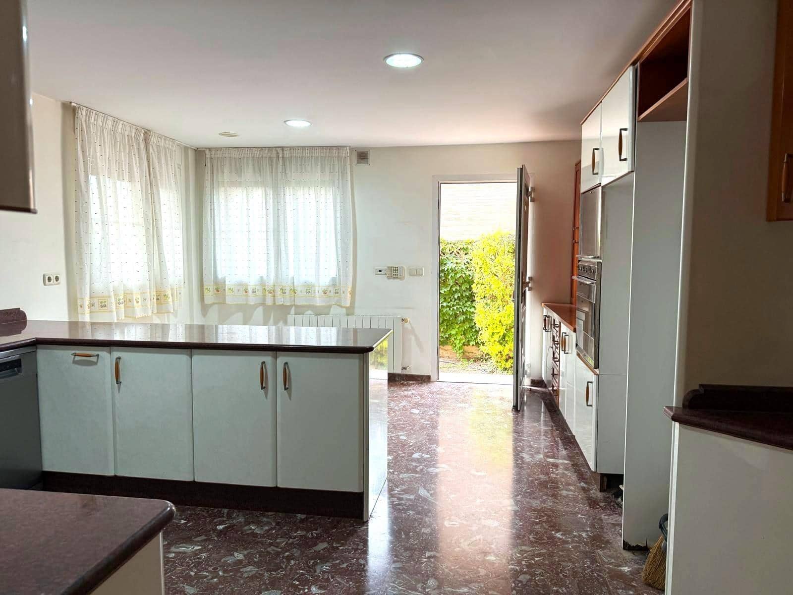 4 sypialnia Willa na sprzedaż w Elche / Elx z basenem garażem - 1 100 000 € (Ref: 10055634)