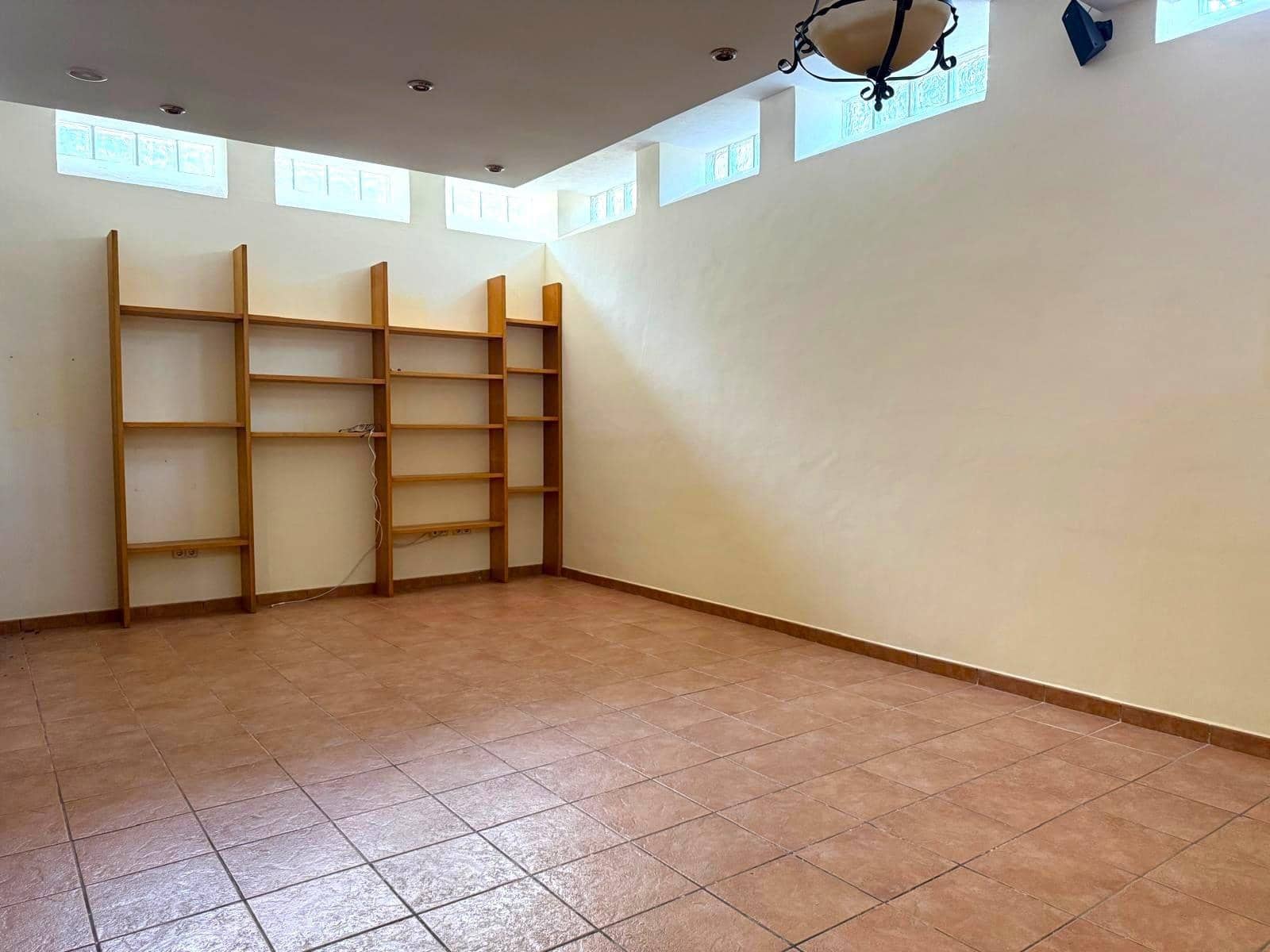 4 sypialnia Willa na sprzedaż w Elche / Elx z basenem garażem - 1 100 000 € (Ref: 10055634)