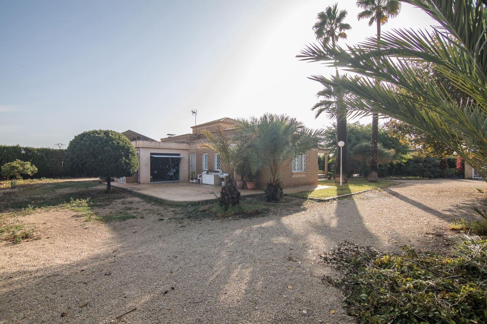 5 bedroom Villa for sale in Elche / Elx with pool garage - € 645,000 (Ref: 10055635)