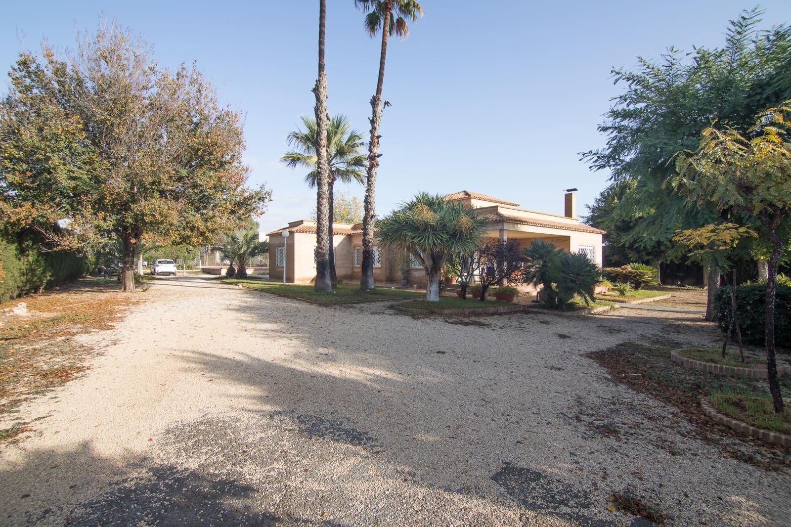 5 bedroom Villa for sale in Elche / Elx with pool garage - € 645,000 (Ref: 10055635)