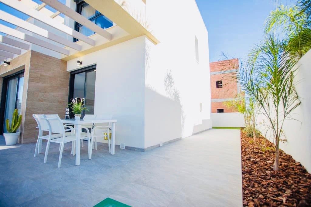 3 slaapkamer Villa te koop in Los Montesinos - € 293.900 (Ref: 10059240)