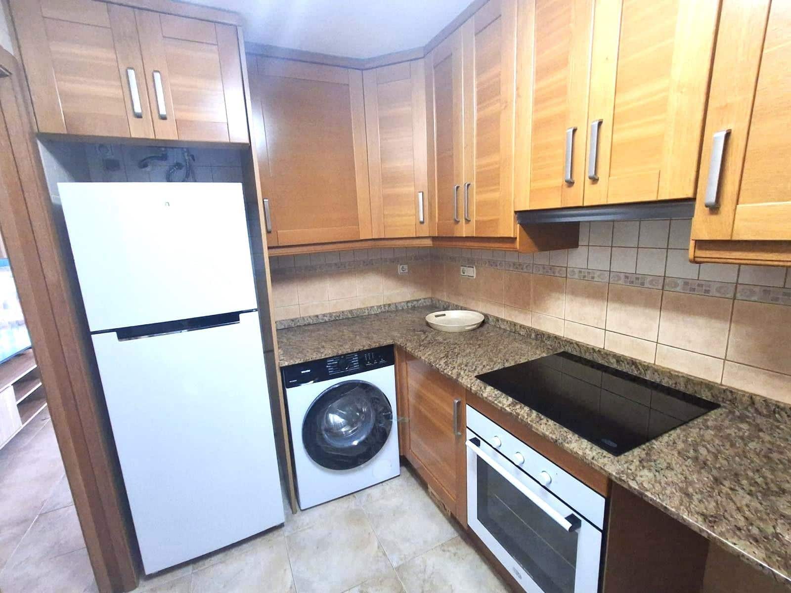 2 slaapkamer Flat te koop in Arenales del Sol met zwembad garage - € 290.000 (Ref: 10098519)