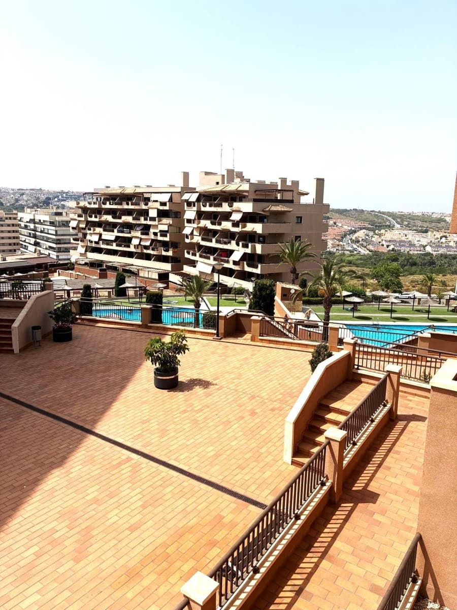 2 slaapkamer Flat te koop in Arenales del Sol met zwembad garage - € 290.000 (Ref: 10098519)