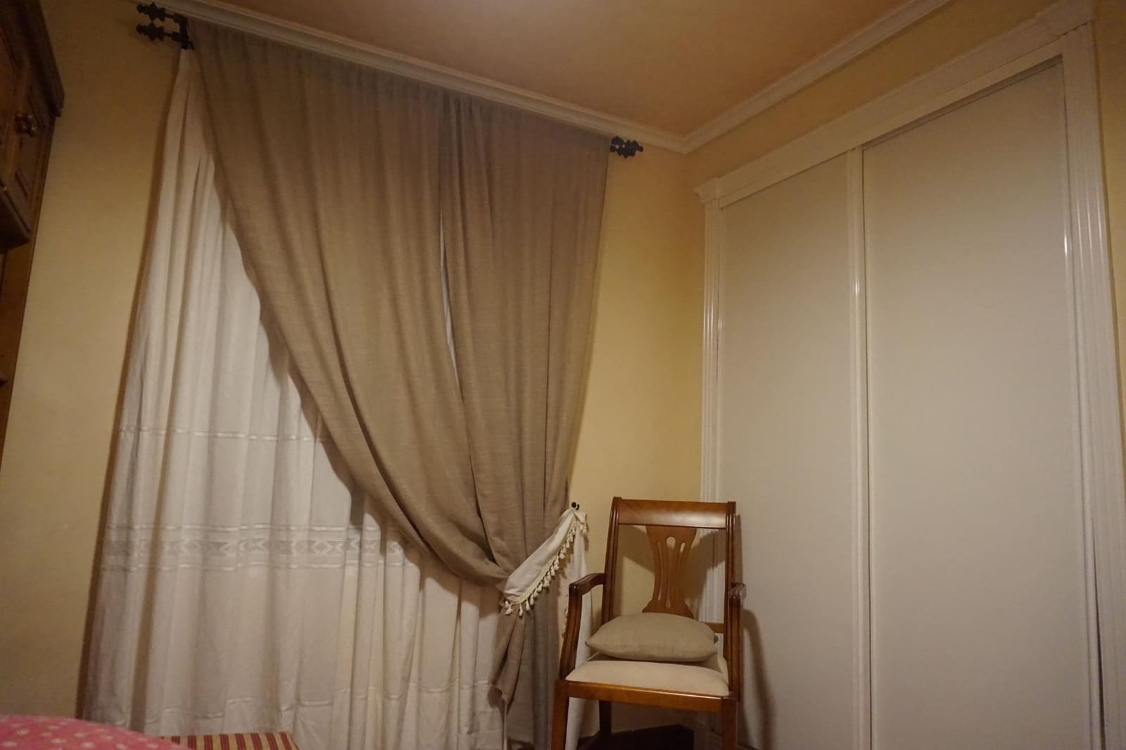 Chalet de 3 habitaciones en Perleta en venta con piscina - 435.000 € (Ref: 10100270)