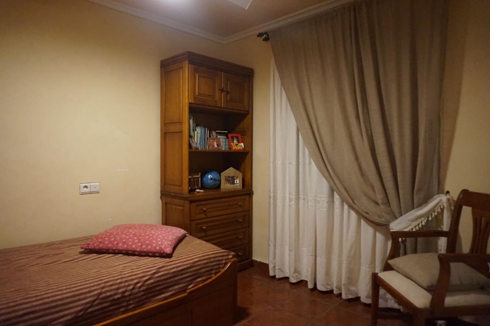 Chalet de 3 habitaciones en Perleta en venta con piscina - 435.000 € (Ref: 10100270)
