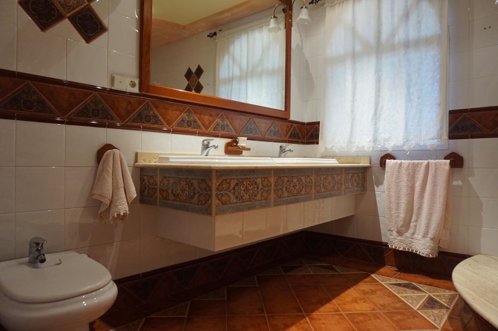 Chalet de 3 habitaciones en Perleta en venta con piscina - 435.000 € (Ref: 10100270)