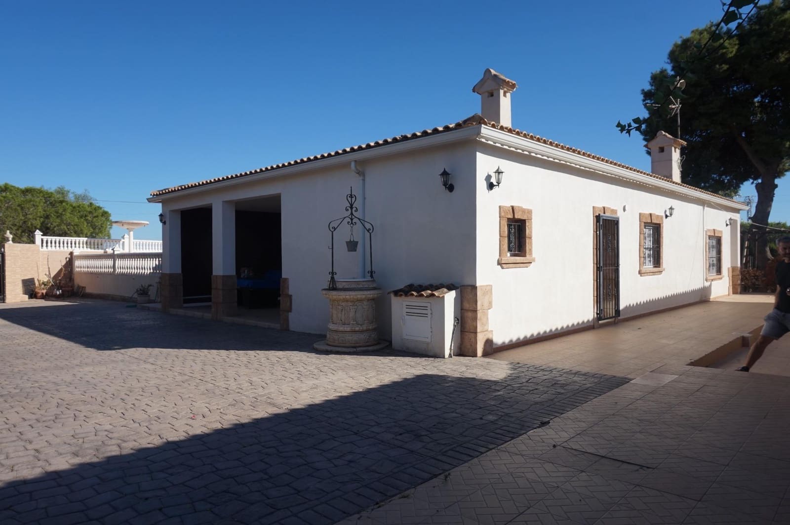 Chalet de 3 habitaciones en Perleta en venta con piscina - 435.000 € (Ref: 10100270)