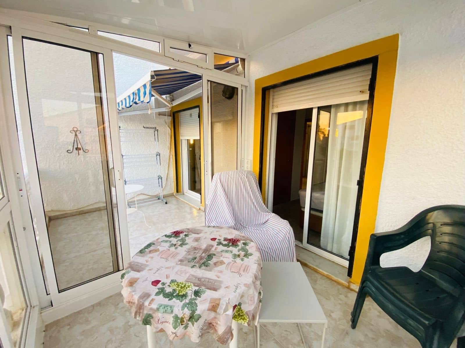 Piso de 2 habitaciones en Guardamar del Segura en venta con piscina - 155.000 € (Ref: 10115744)