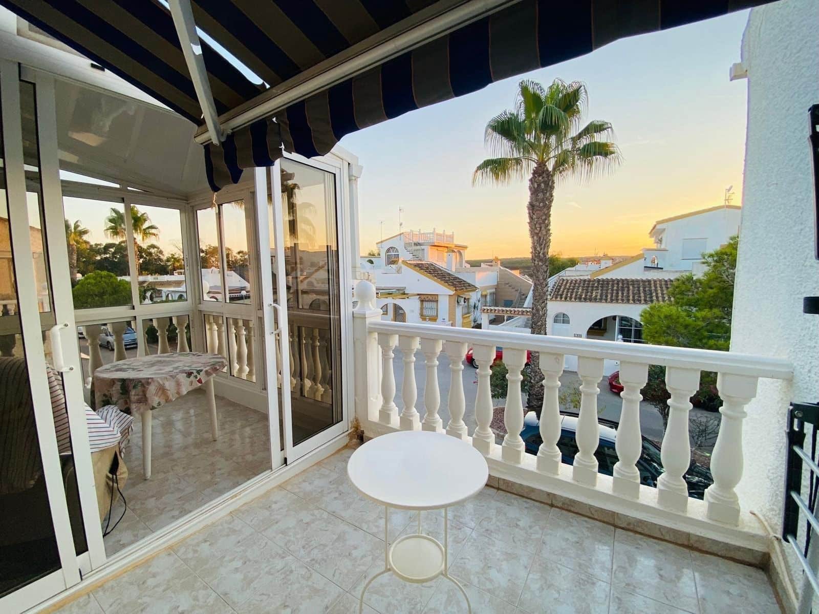 Piso de 2 habitaciones en Guardamar del Segura en venta con piscina - 155.000 € (Ref: 10115744)