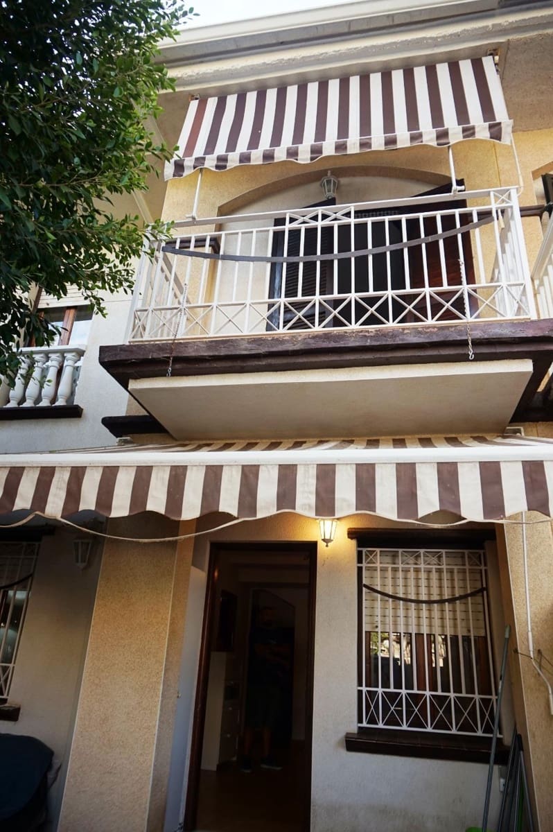 3 soveværelse Bungalow til salg i Santa Pola med swimmingpool - € 280.000 (Ref: 10139810)