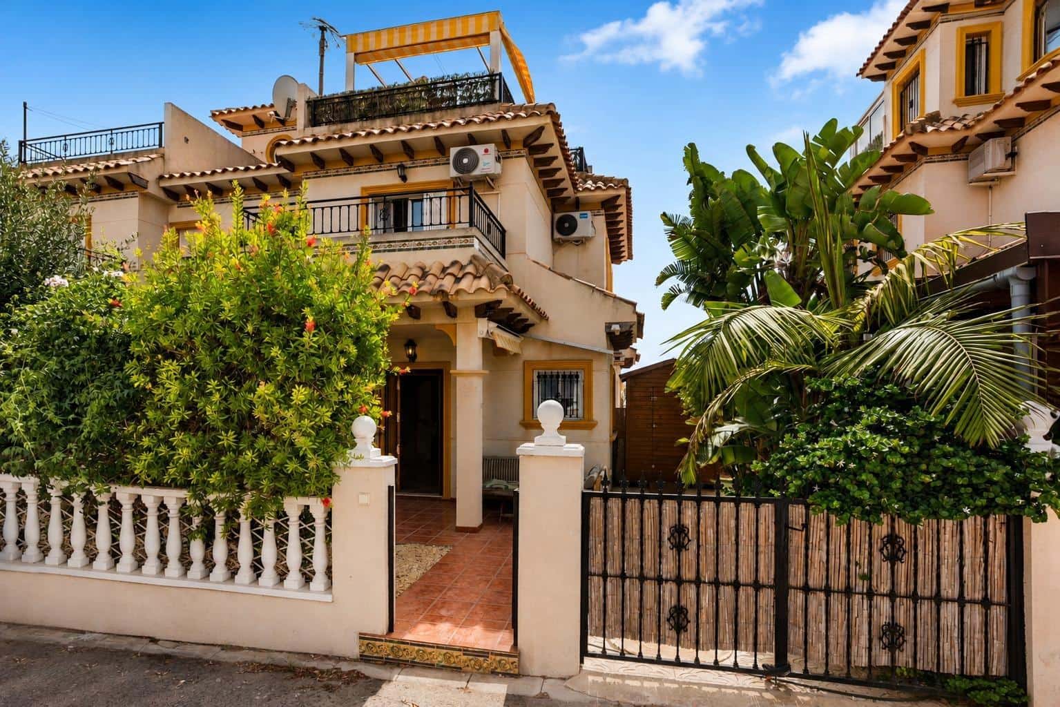 2 slaapkamer Rijtjeshuis te koop in La Regia - € 244.900 (Ref: 10004275)