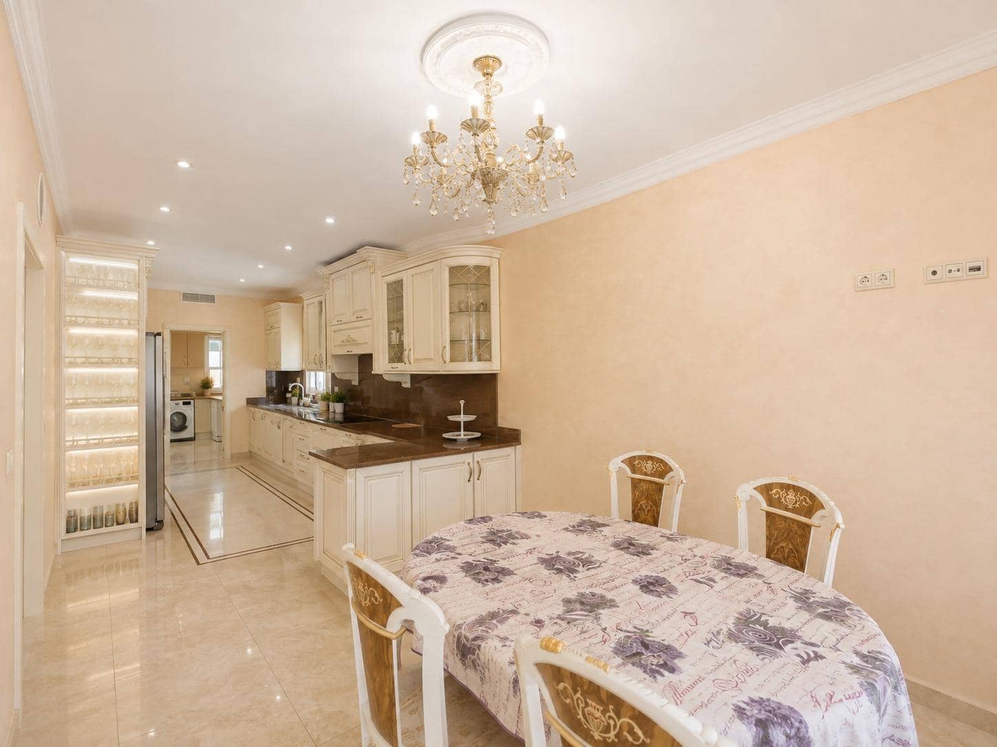 12 slaapkamer Villa te koop in Cabo Roig met zwembad - € 1.750.000 (Ref: 10005709)
