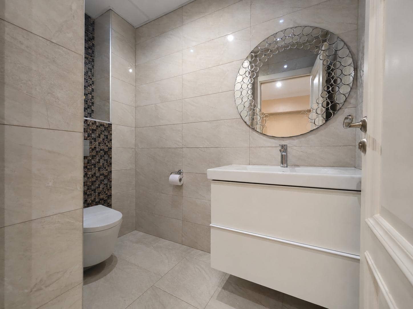 12 slaapkamer Villa te koop in Cabo Roig met zwembad - € 1.750.000 (Ref: 10005709)