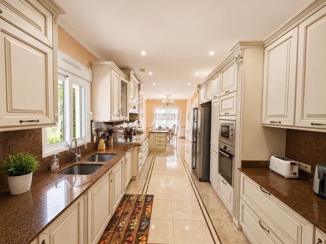 12 slaapkamer Villa te koop in Cabo Roig, Orihuela met zwembad - € 1.750.000 (Ref: 10005709)
