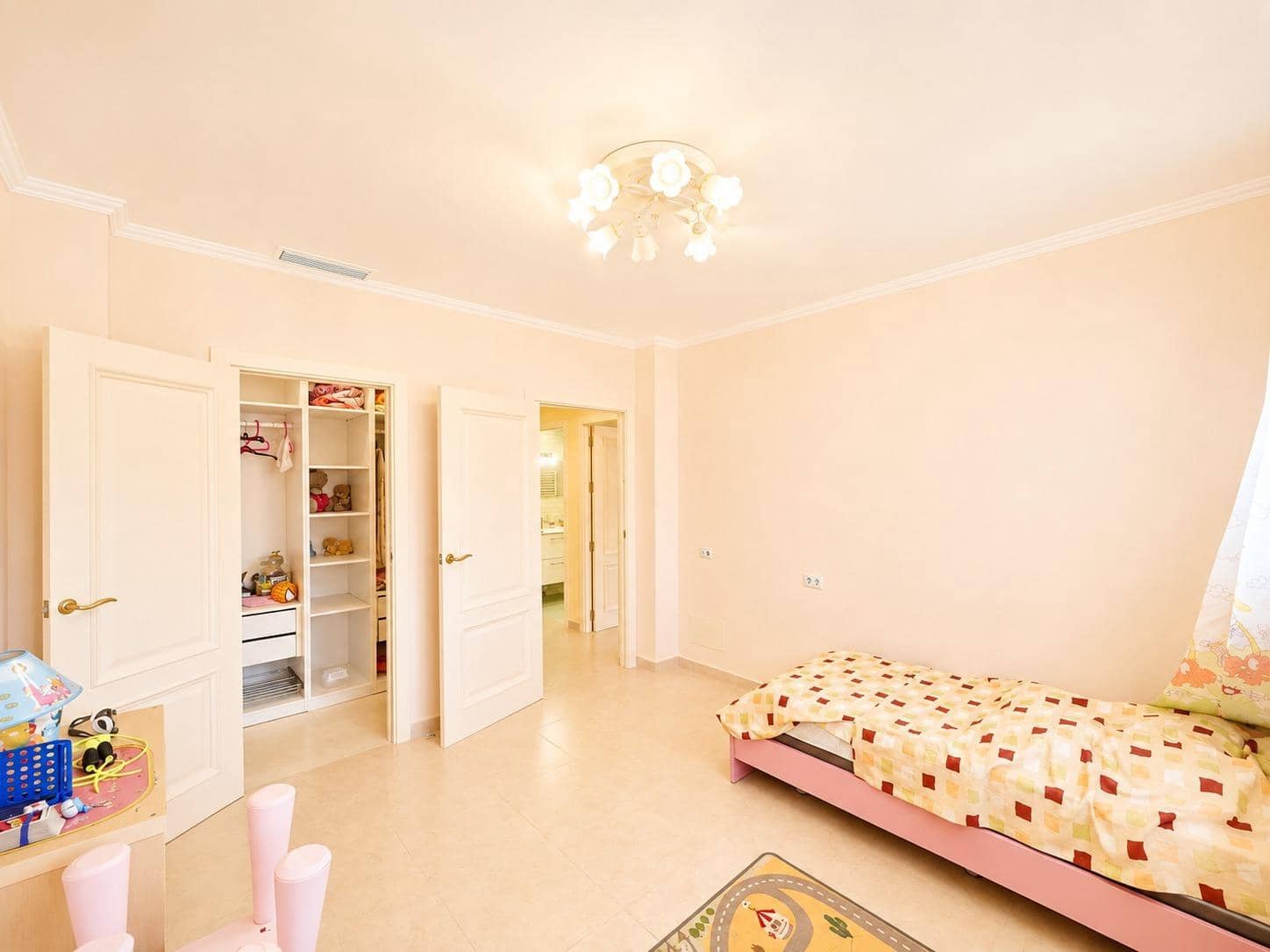 12 slaapkamer Villa te koop in Cabo Roig met zwembad - € 1.750.000 (Ref: 10005709)