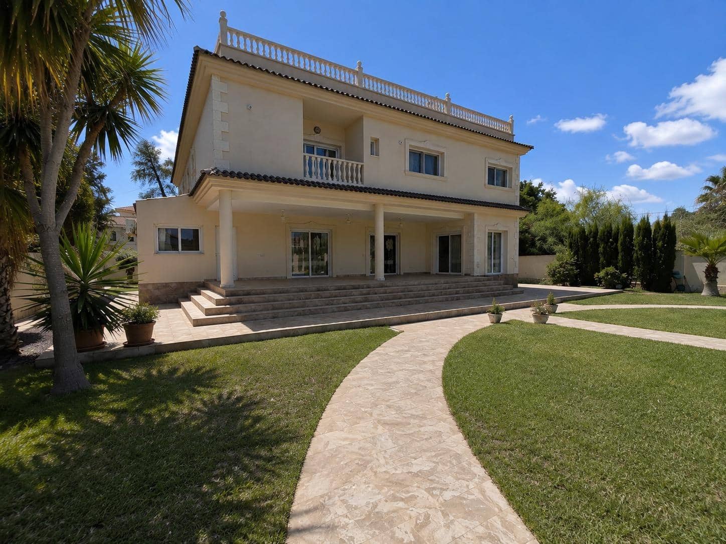 12 slaapkamer Villa te koop in Cabo Roig met zwembad - € 1.750.000 (Ref: 10005709)