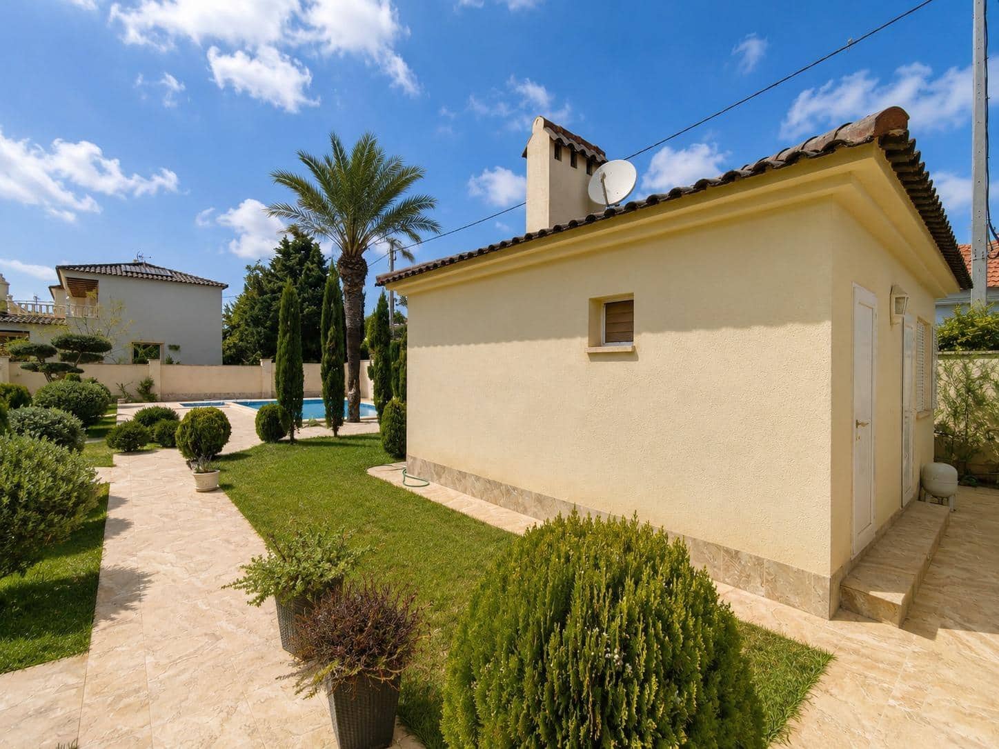 12 slaapkamer Villa te koop in Cabo Roig met zwembad - € 1.750.000 (Ref: 10005709)