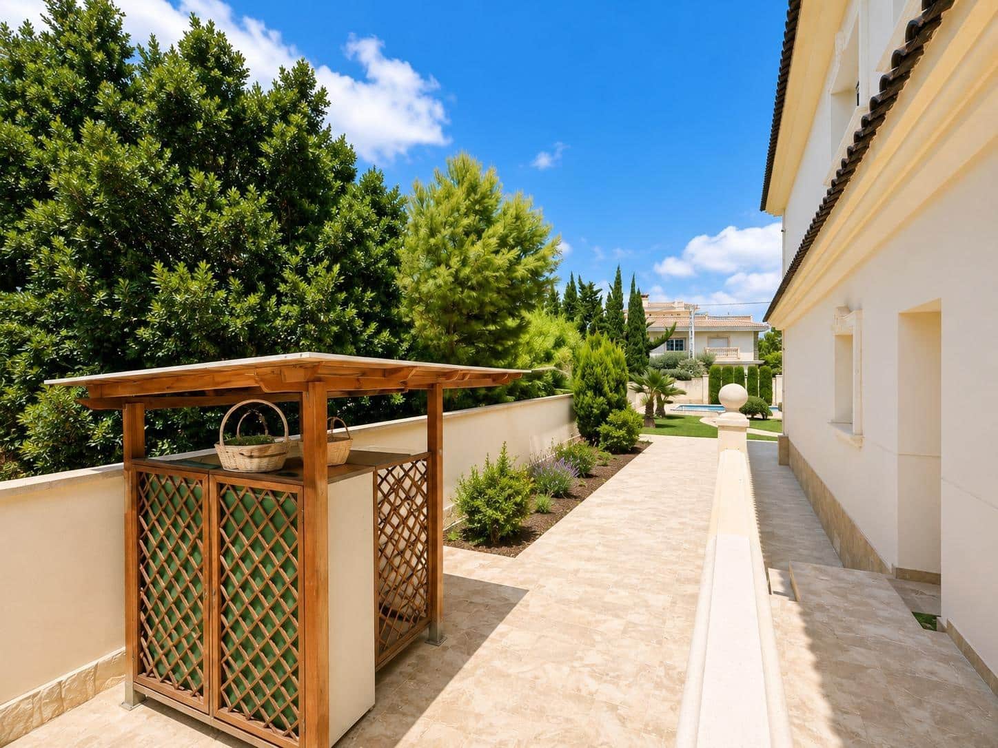 12 slaapkamer Villa te koop in Cabo Roig met zwembad - € 1.750.000 (Ref: 10005709)