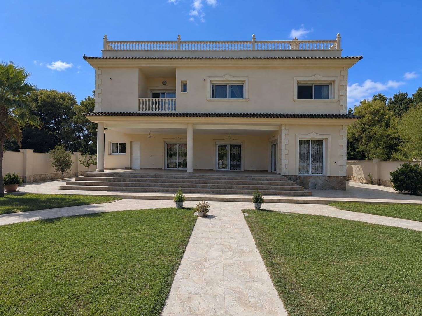 12 slaapkamer Villa te koop in Cabo Roig met zwembad - € 1.750.000 (Ref: 10005709)