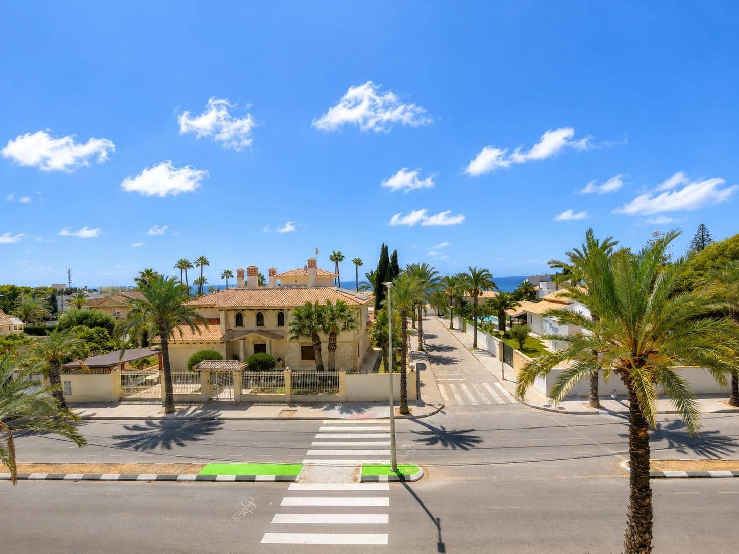 12 slaapkamer Villa te koop in Cabo Roig met zwembad - € 1.750.000 (Ref: 10005709)