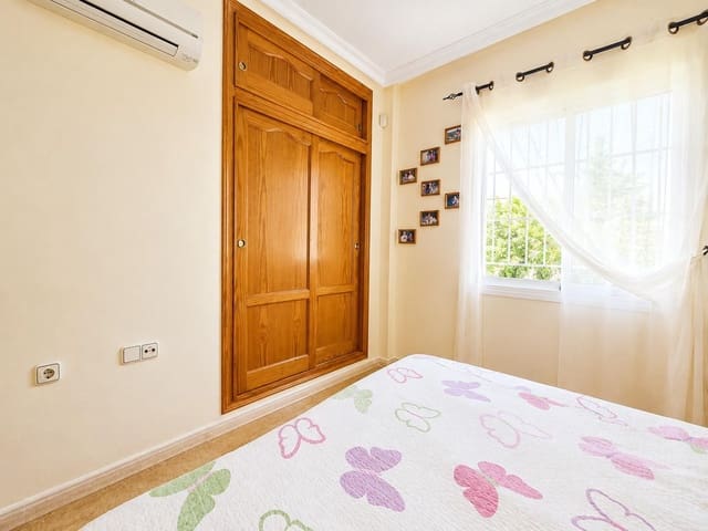 Bungalow de 2 habitaciones en Lomas de Cabo Roig - Los Dolses, Orihuela en venta con piscina garaje - 225.000 € (Ref: 10013417)